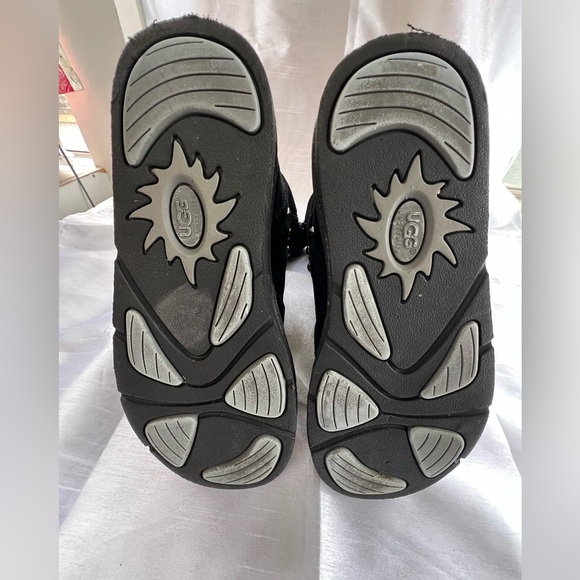 BLACK STUD DETAIL UGG BOOTS Zipper Entry Genuine Suede COMFORT w/ an EDGE Sz 9 - Picture 6 of 6